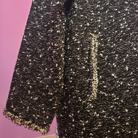 Classy - Picture 3 of 4